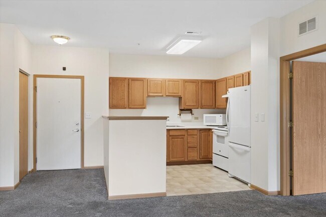 Building Photo - 801 N McLean Blvd