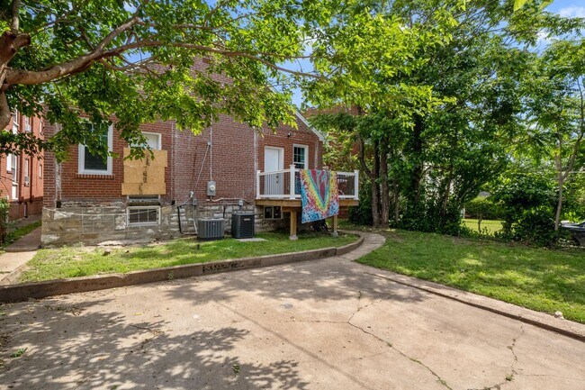 Building Photo - 4934 Potomac St