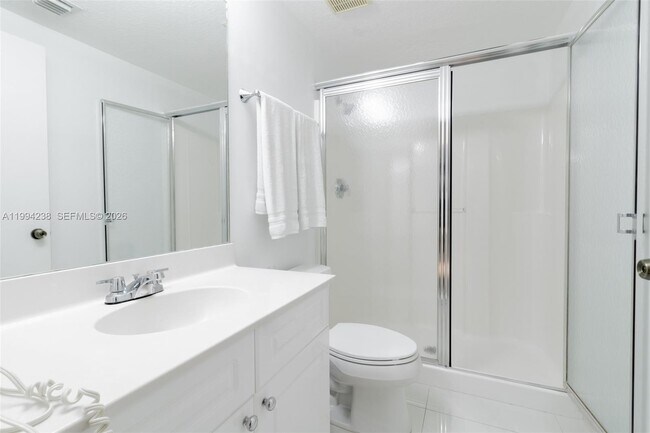 Building Photo - 17050 N Bay Rd