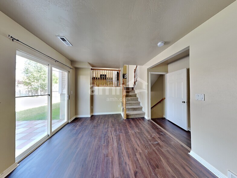 Building Photo - 6334 S Clover Creek Ln