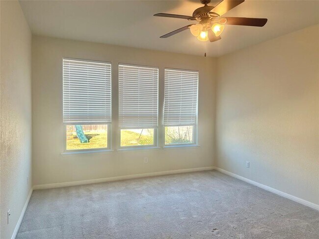 Building Photo - 7211 Loggia Pl
