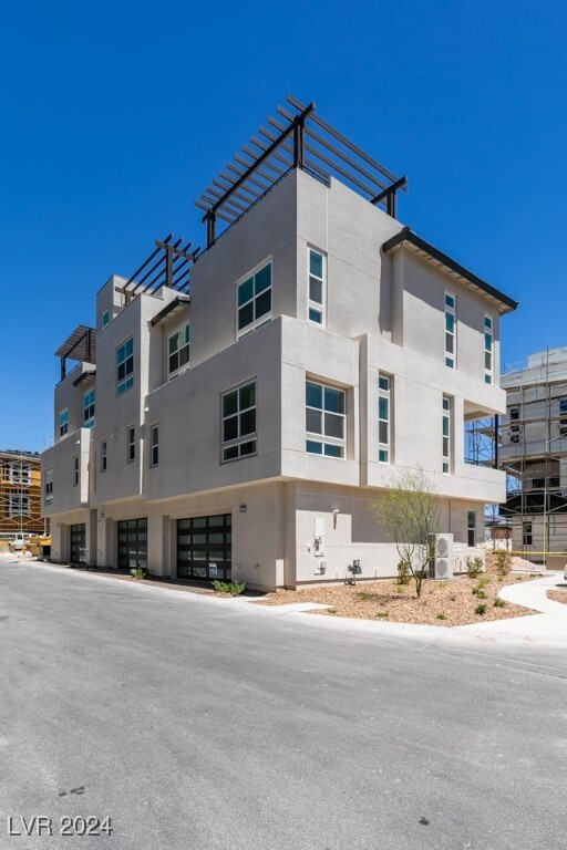 Building Photo - 3343 Birdseye Maple Ave