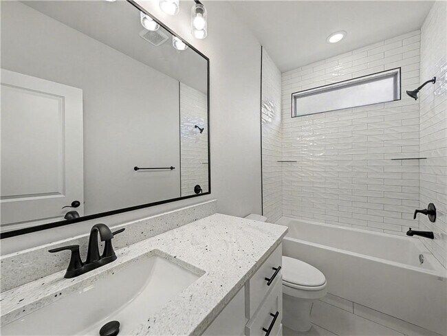 Building Photo - 7842 Scenic Vly Ave