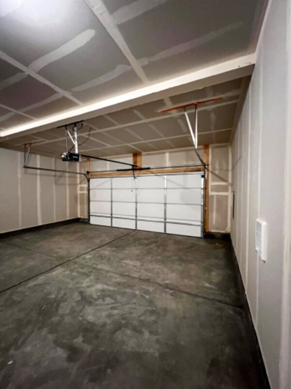 Building Photo - 209 Cardinal St