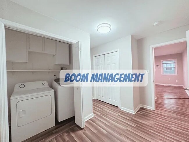 Building Photo - 185 Lawndale Ave