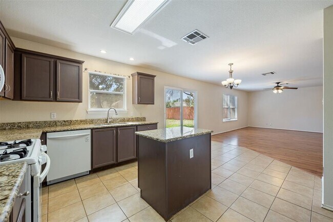 Building Photo - 2022 Killians Way