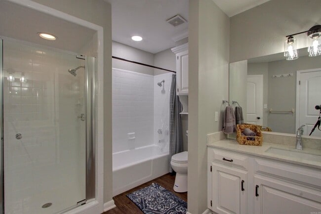 Building Photo - 3514 Skyline Blvd