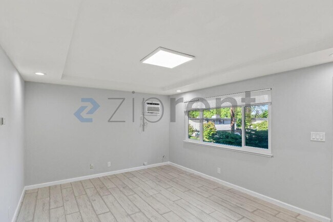 Building Photo - 2659 Baldwin Ln