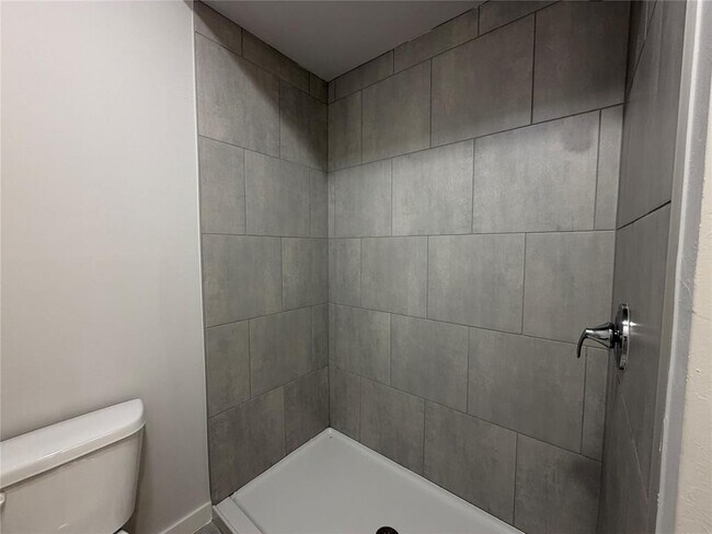 Building Photo - 17351 Lantana Loop