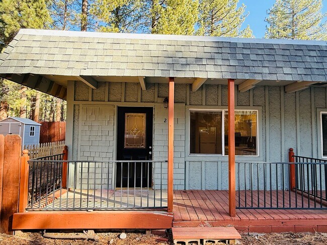 Primary Photo - Pet friendly 1 bedroom unit with washer /dryer