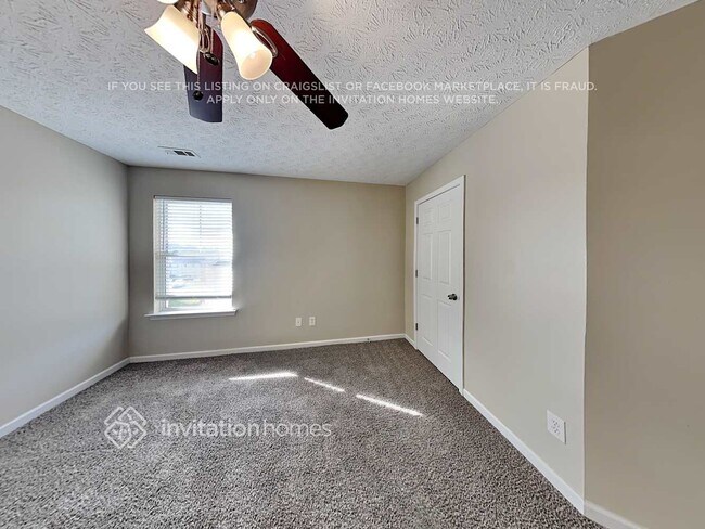 Building Photo - 4612 Legacy Square