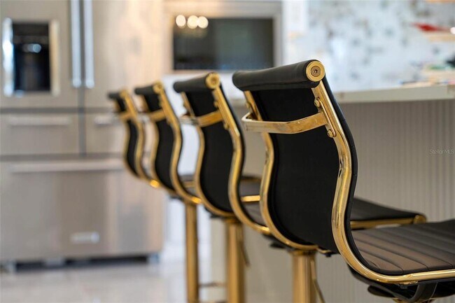 Building Photo - 2832 Rodeo Dr