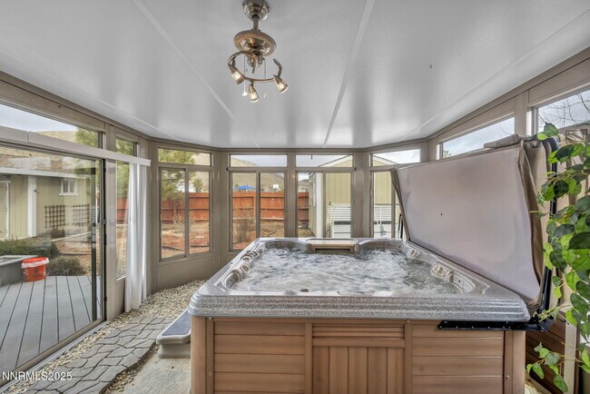 Building Photo - 17795 Oakview Ct
