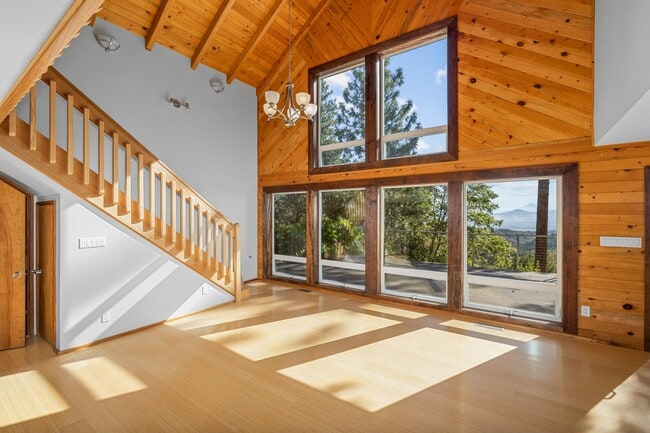 Building Photo - 1801 Wagon Trail Dr