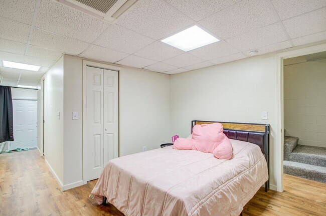 Building Photo - 3 Bedroom / 2.5 Bath Condo - Johnson City, TN