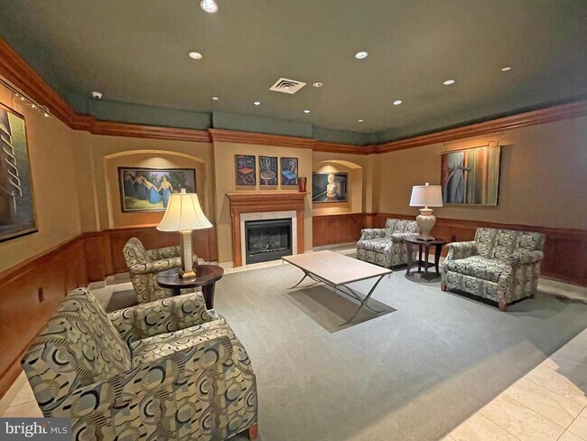 Building Photo - 11800 Sunset Hills Rd