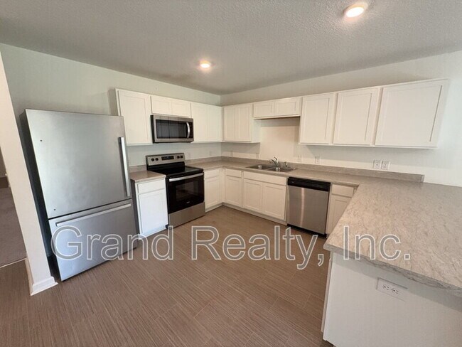 Building Photo - 4360 Jitterbug St