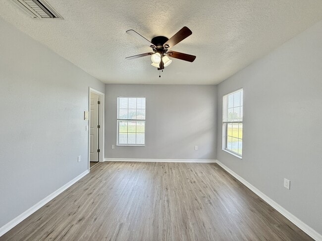 Building Photo - 10325 Boyette Creek Blvd