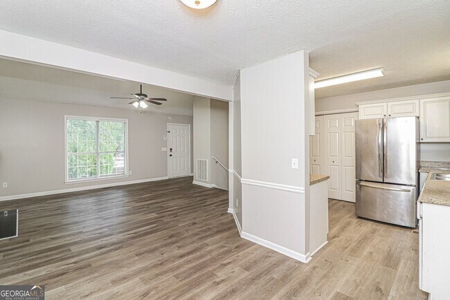 Building Photo - 24 Quail Run