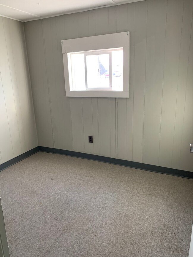Building Photo - 1150 Forestvale Rd