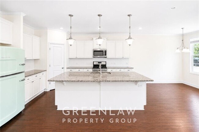 Building Photo - 7403 Lowery Oak Dr
