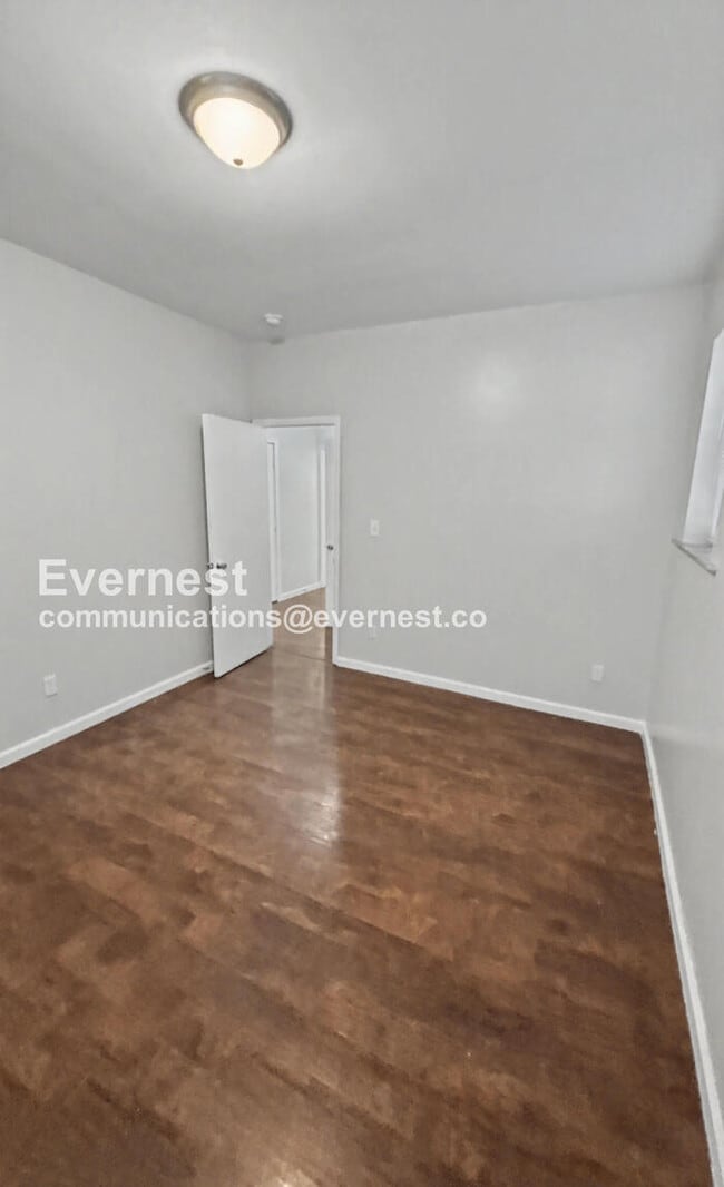 Building Photo - 3926 Oregon Ave