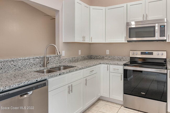 Building Photo - 382 Cypress Point Dr