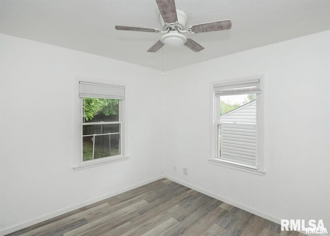 Building Photo - 609 23rd St