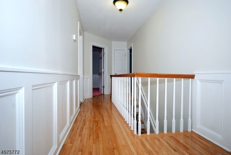 2nd Floor Landing - 30 Madison St