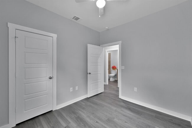 Building Photo - 16646 Meadowcroft St