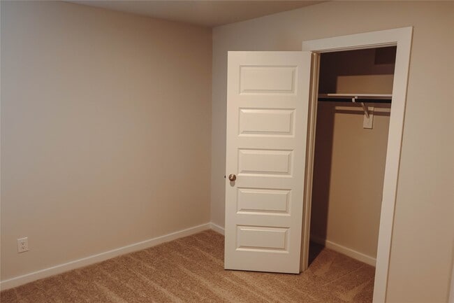 Building Photo - 8586 Blueberry Ash St