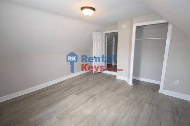 Building Photo - 3023 Claremont Ave