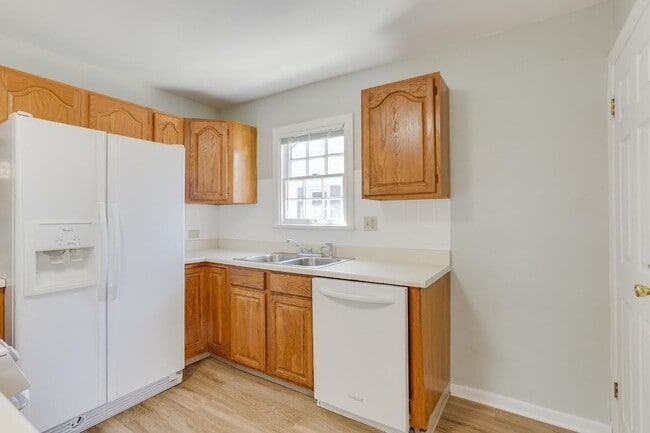 Building Photo - 3703 S Sherman St