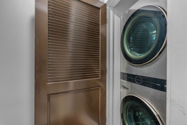 Building Photo - 1512 Frankford Ave