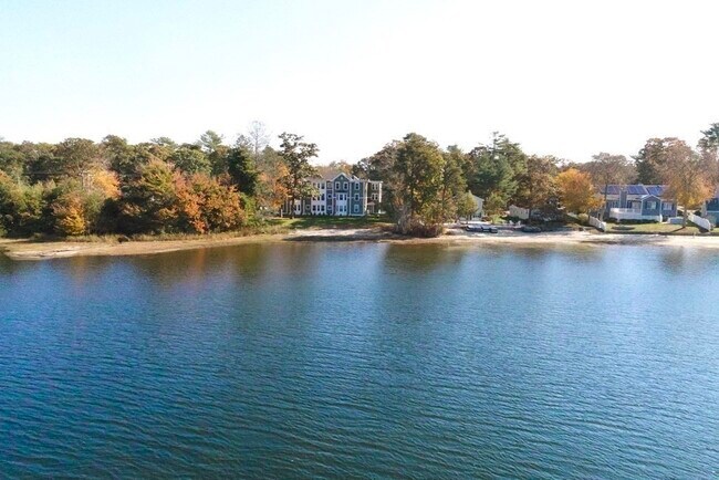 Building Photo - 949 State Rd