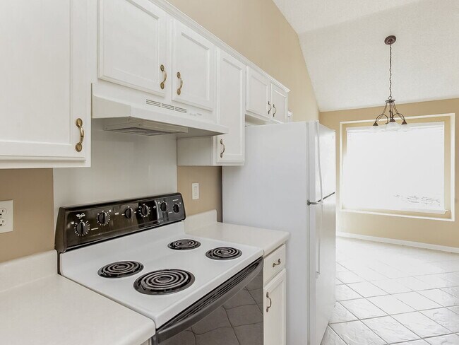 Building Photo - 150 Oakridge Dr
