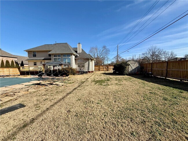 Building Photo - 101 Fox Glove Ln