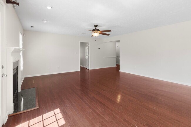 Building Photo - 149 Brightwood Dr