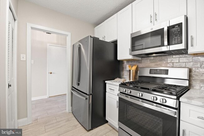 Building Photo - 3701 S George Mason Dr