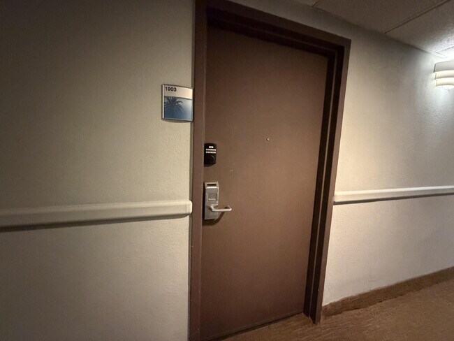 Primary Photo - "Spacious 2-Bed, 2-Bath Condo Retreat in the Heart of Orlando!"