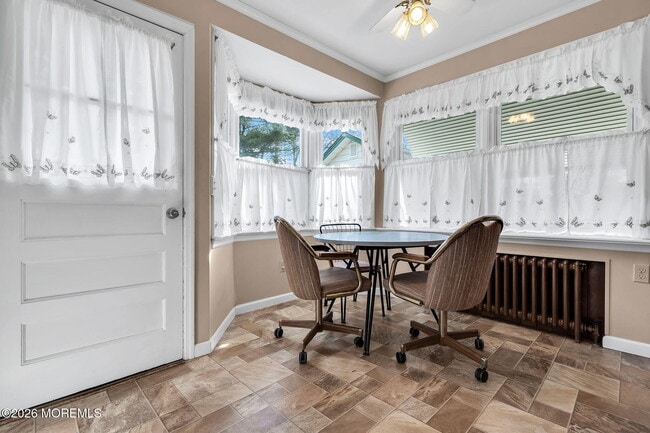 Building Photo - 501 Cable Ave