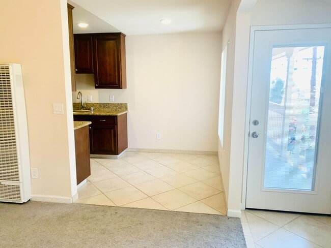 Building Photo - 1BD/1BA Mission Hills Apartment w/ 1-Car Garage! Only $1,995/mo~