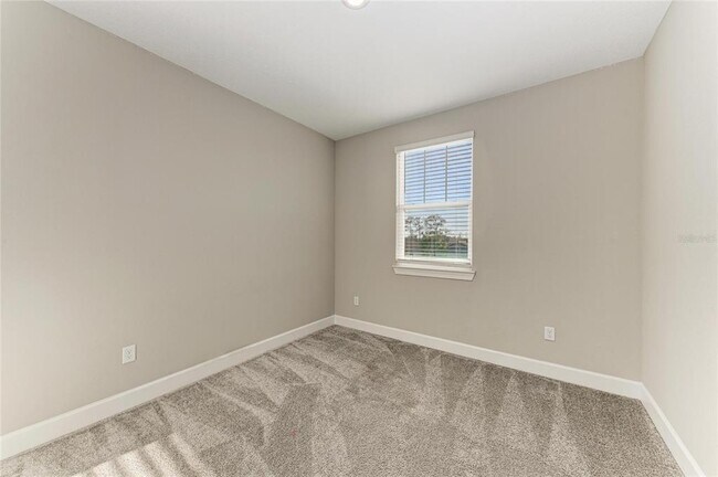 Building Photo - 13827 Green Hammock Pl