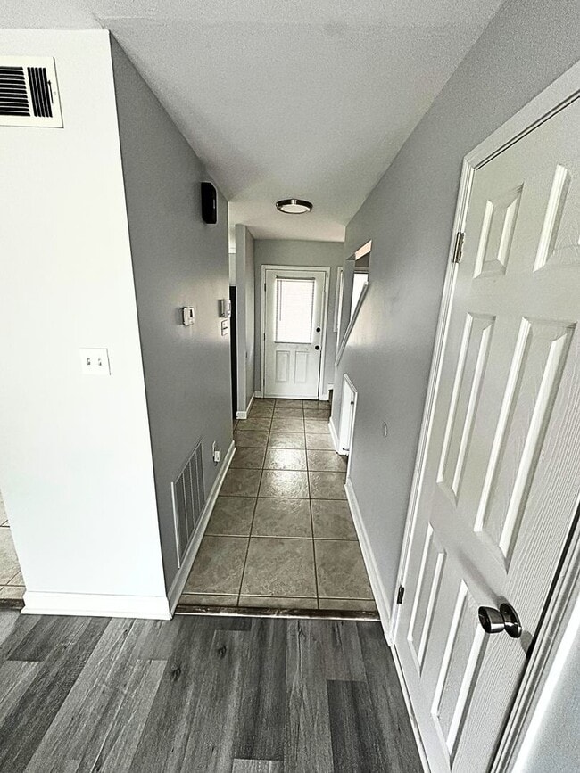 Building Photo - Fisherman's Delight