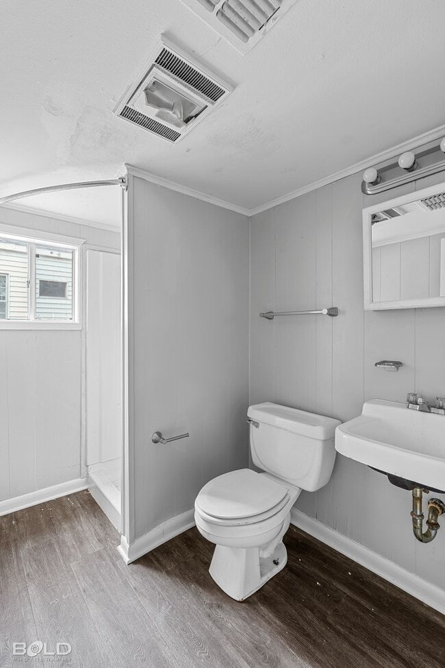 Building Photo - 154 E Wyandotte St