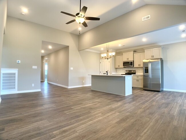 Building Photo - 421 Ayden Ln