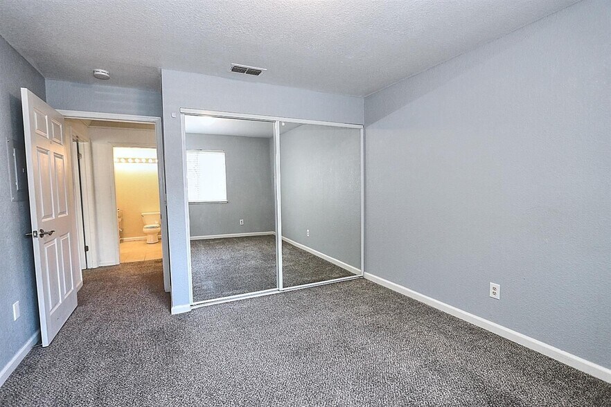 Building Photo - 11150 Trinity River Dr
