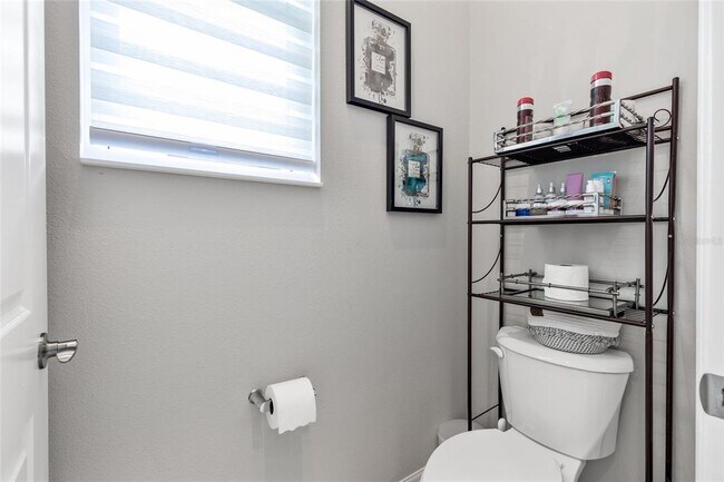 Building Photo - 819 Liliana Dr