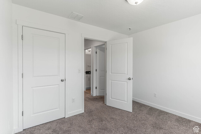 Building Photo - 1848 S 410 W