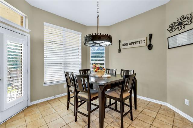 Building Photo - 4937 Bellflower Way